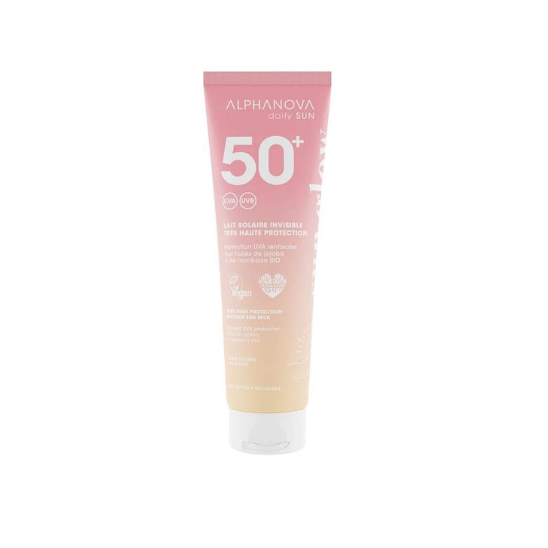 Alphanova-sun-glow-lait-solaire-invisible-spf50-150ml.png Creme Alphanova Sun Glow Lait Solaire Spf50+ 150ml – Image 1
